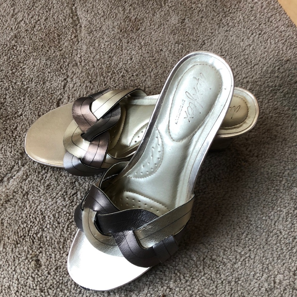 Metallic wedge sandals